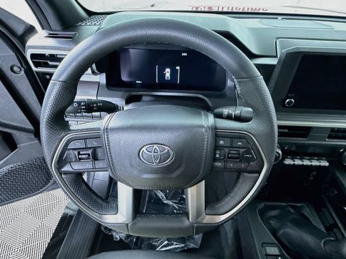 Used 2025 Toyota Tacoma TRD Off-Road AWD/4WD image 20