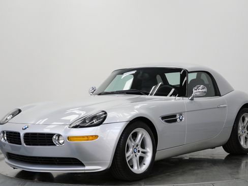 Used 2002 BMW Z8 RWD image 5