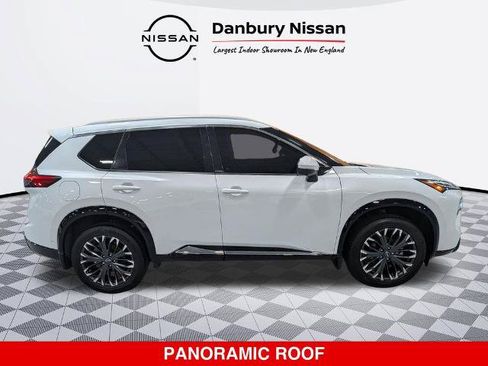 Certified 2024 Nissan Rogue Platinum w/ Platinum Premium Package AWD/4WD image 2