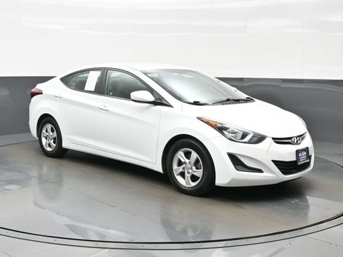 Used 2015 Hyundai Elantra SE FWD image 8