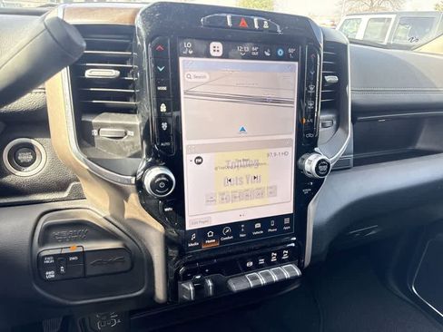 Used 2024 RAM 2500 Laramie AWD/4WD image 16