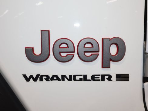 Used 2025 Jeep Wrangler Unlimited Rubicon image 36