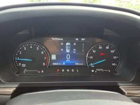 Used 2023 Ford Explorer Limited w/ Equipment Group 301A AWD/4WD image 17