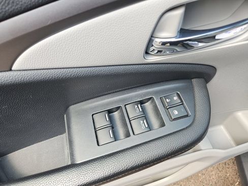 Used 2020 Honda Pilot EX-L image 11