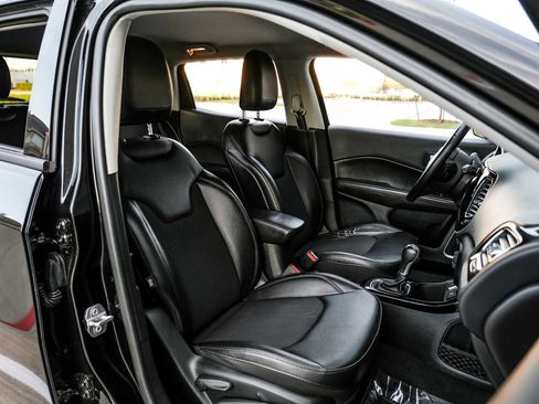 Used 2019 Jeep Compass Altitude image 32