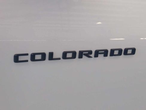 New 2026 Chevrolet Colorado Z71 w/ Midnight Edition AWD/4WD image 9
