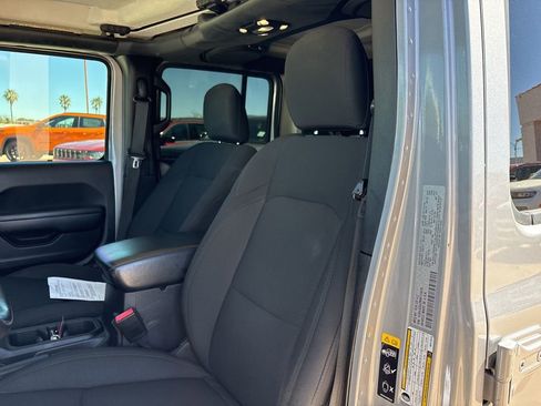 Used 2021 Jeep Wrangler Unlimited Sport image 14