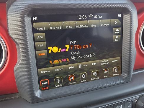 Used 2018 Jeep Wrangler Unlimited Rubicon image 27