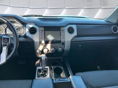 Used 2016 Toyota Tundra SR5 image 12