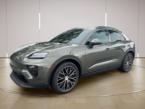 New 2026 Porsche Macan 4 Electric AWD/4WD image 1