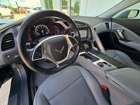 Used 2017 Chevrolet Corvette Stingray Convertible RWD image 13