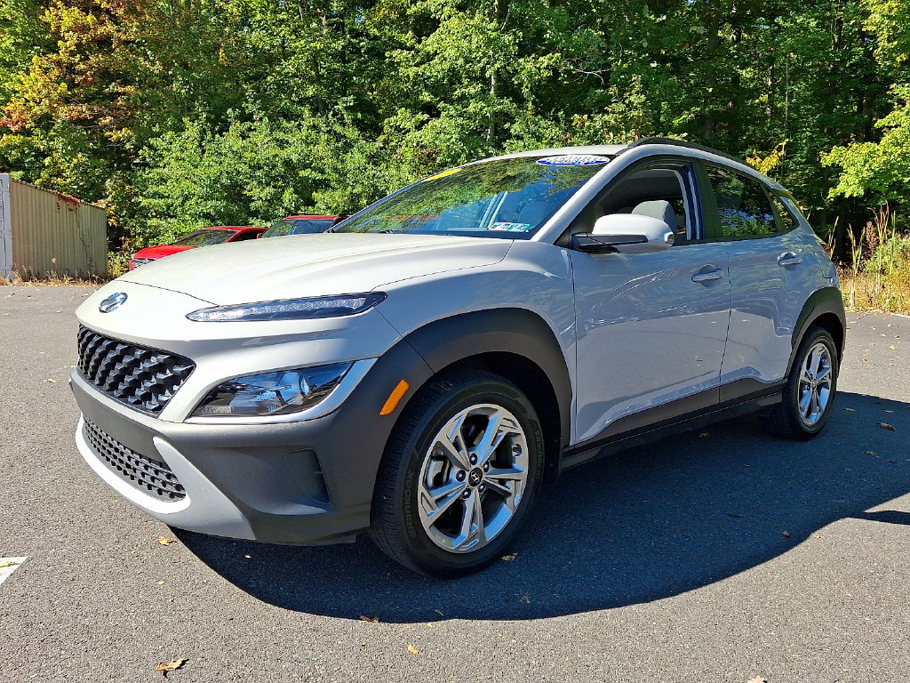 Certified 2023 Hyundai Kona SEL w/ Convenience Package AWD/4WD image 3