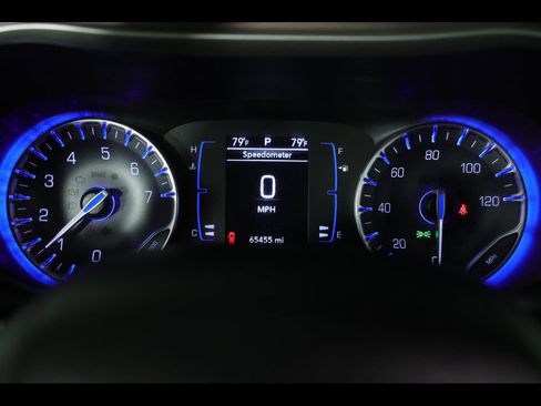 Used 2023 Chrysler Voyager LX FWD image 23