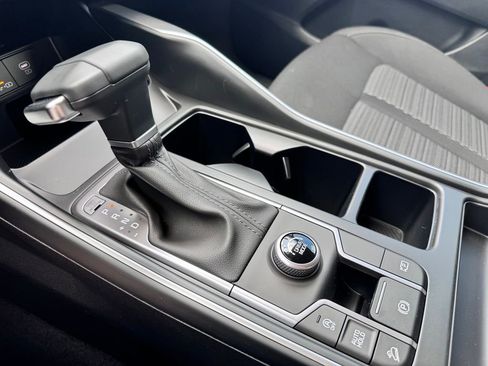 New 2026 Kia Sorento LX FWD image 19