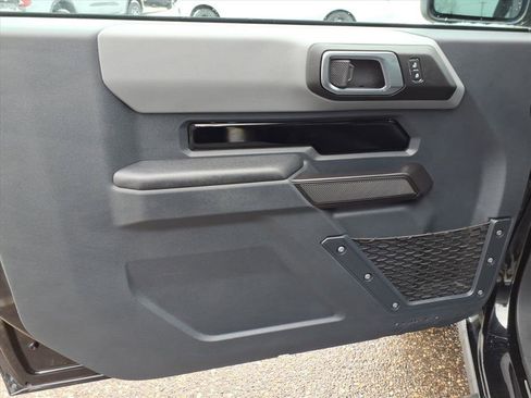 Used 2024 Ford Bronco Black Diamond image 13
