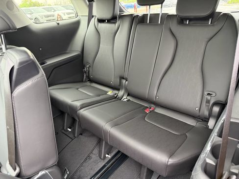New 2026 Kia Carnival SX w/ SX Dark Edition Package FWD image 20