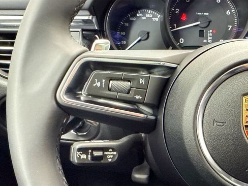 Used 2026 Porsche Macan AWD/4WD image 14