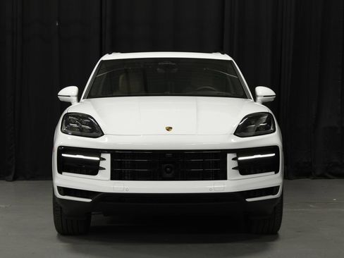 New 2026 Porsche Cayenne AWD/4WD image 8