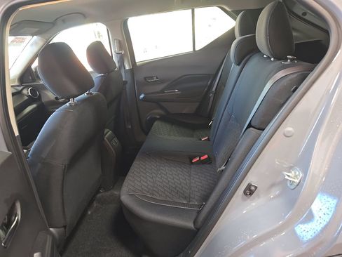 Used 2024 Nissan Kicks SV FWD image 9