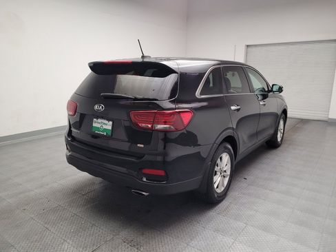 Used 2020 Kia Sorento LX FWD image 9