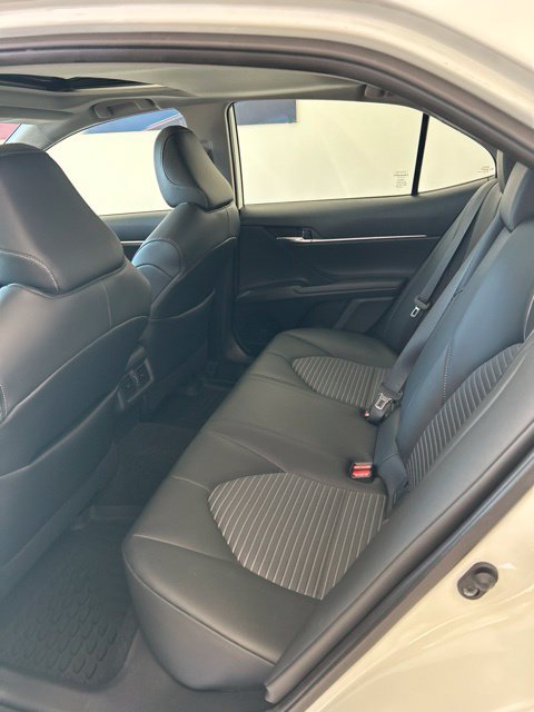 Used 2021 Toyota Camry SE w/ Cold Weather Package AWD/4WD image 18