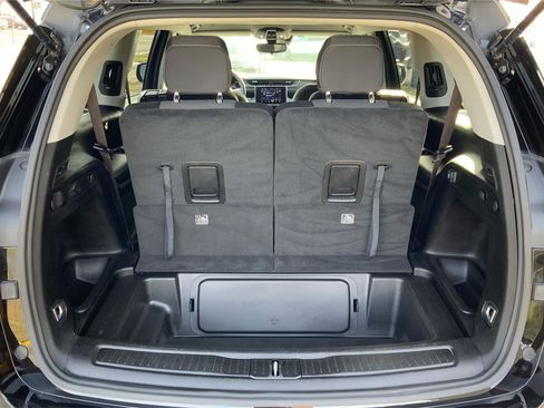 Used 2023 Jeep Grand Cherokee L Laredo image 12