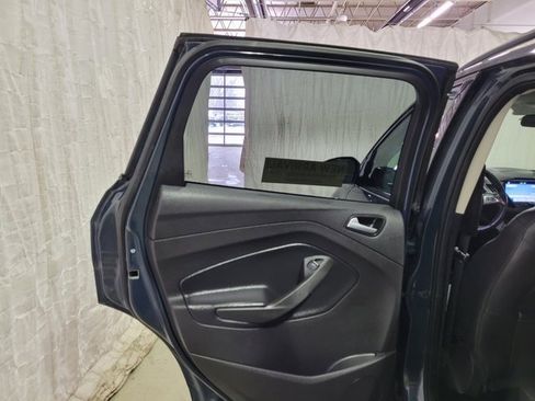 Used 2019 Ford Escape SE image 50