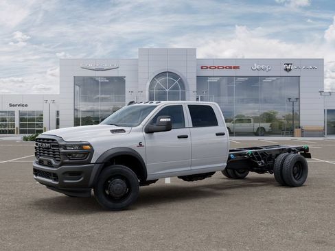 New 2025 RAM 4500 Tradesman AWD/4WD image 2
