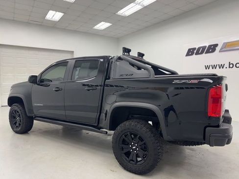 Used 2021 Chevrolet Colorado ZR2 w/ ZR2 Midnight Special Edition AWD/4WD image 7
