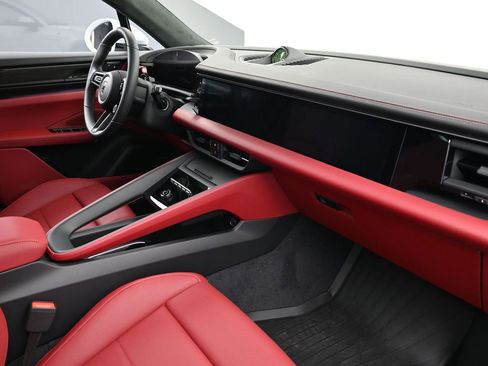 Certified 2025 Porsche Macan Turbo Electric image 14