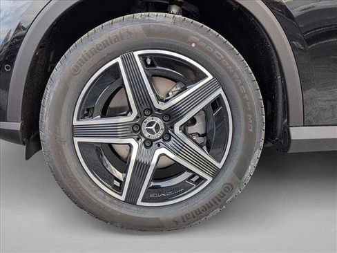 Used 2026 Mercedes-Benz GLC 300 4MATIC image 9