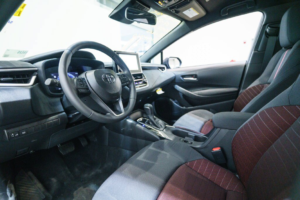 Certified 2026 Toyota Corolla SE FWD image 4