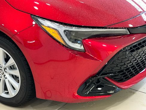 Used 2025 Toyota Corolla SE w/ SE Package FWD image 2