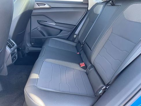 New 2025 Volkswagen Taos SE image 13