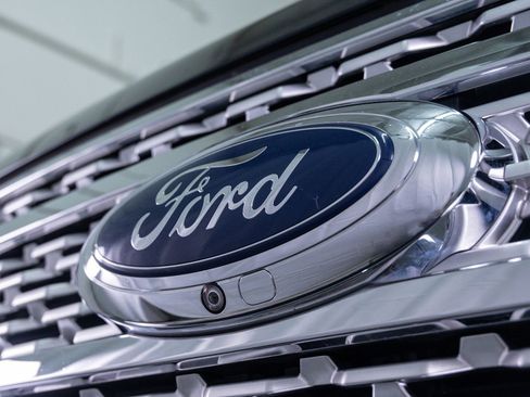 Used 2021 Ford Expedition Platinum AWD/4WD image 5