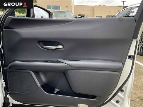 Certified 2025 Lexus UX 300h FWD image 19