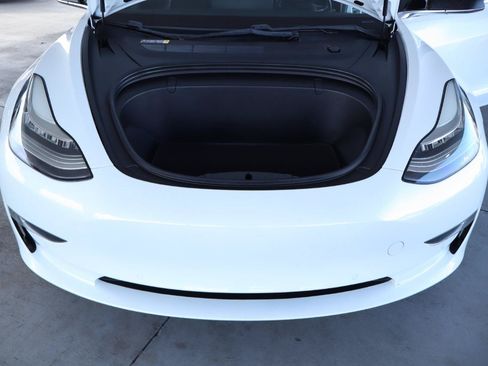 Used 2018 Tesla Model 3 Mid Range RWD image 37