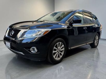 Used 2016 Nissan Pathfinder SV
