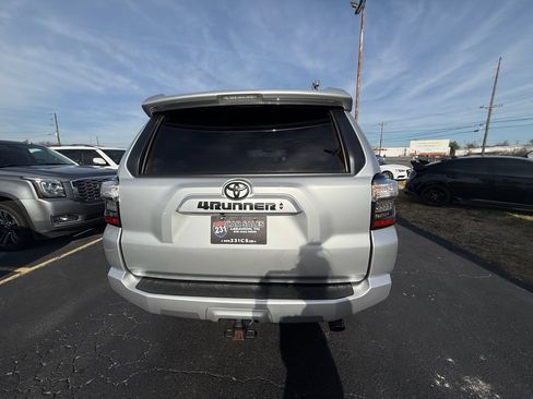 Used 2023 Toyota 4Runner SR5 Premium image 4