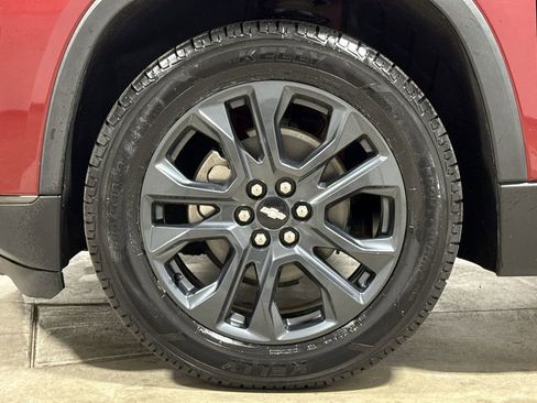 Used 2020 Chevrolet Traverse RS AWD/4WD image 29