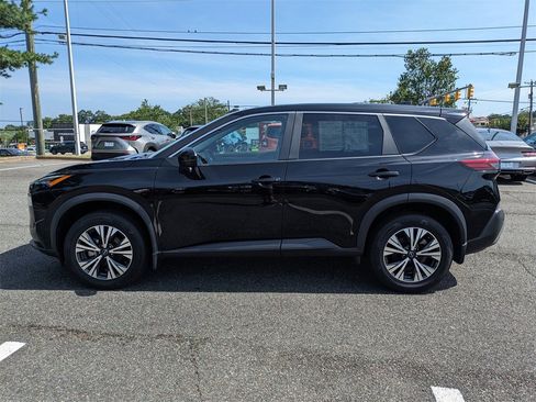 Used 2023 Nissan Rogue SV image 7