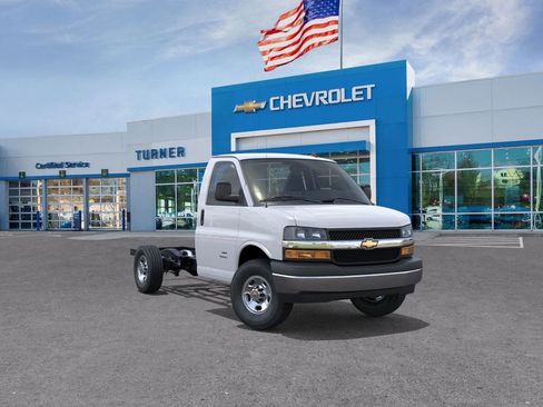 New 2025 Chevrolet Express 3500 w/ Power Convenience Package RWD image 31