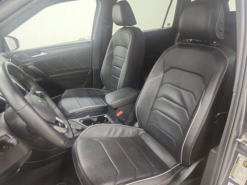 Used 2022 Volkswagen Tiguan SEL R-Line image 14