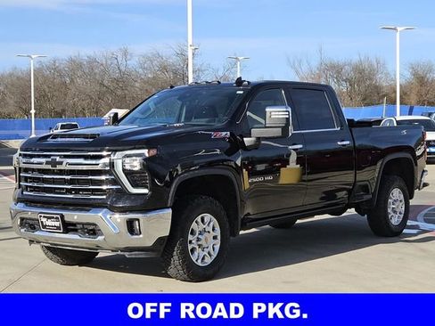 Used 2024 Chevrolet Silverado 2500 LTZ w/ LTZ Convenience Package image 4