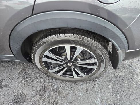 Used 2020 Nissan Kicks SR image 19