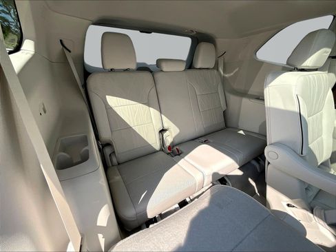 New 2026 Buick Enclave Avenir w/ Super Cruise Package AWD/4WD image 21
