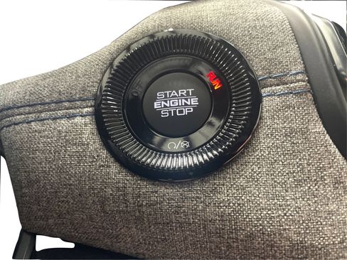 Used 2024 Jeep Compass Latitude w/ Convenience Group image 28