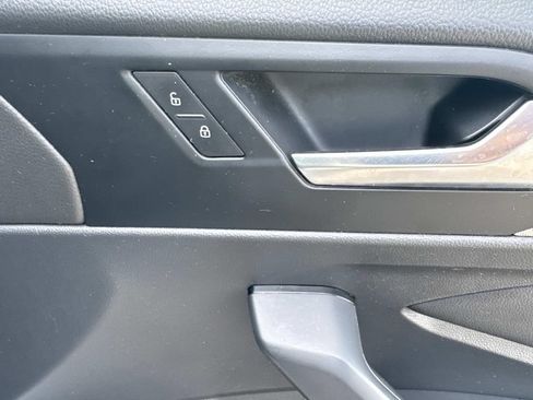Used 2020 Volkswagen Jetta SE FWD image 44