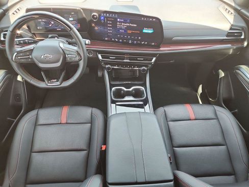 Used 2024 Chevrolet Traverse RS FWD image 20