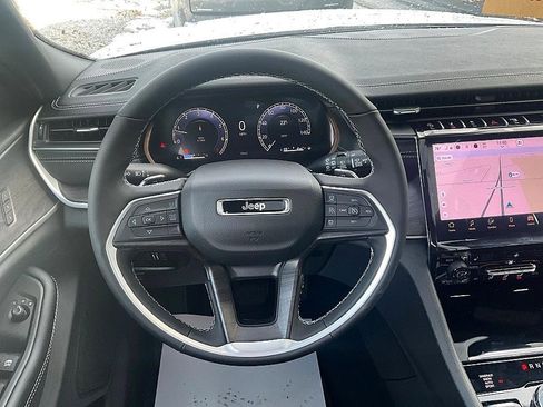 New 2025 Jeep Grand Cherokee Limited image 31